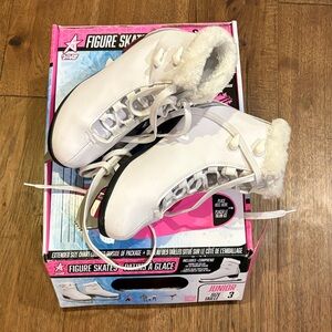 Junior White Figure Skates